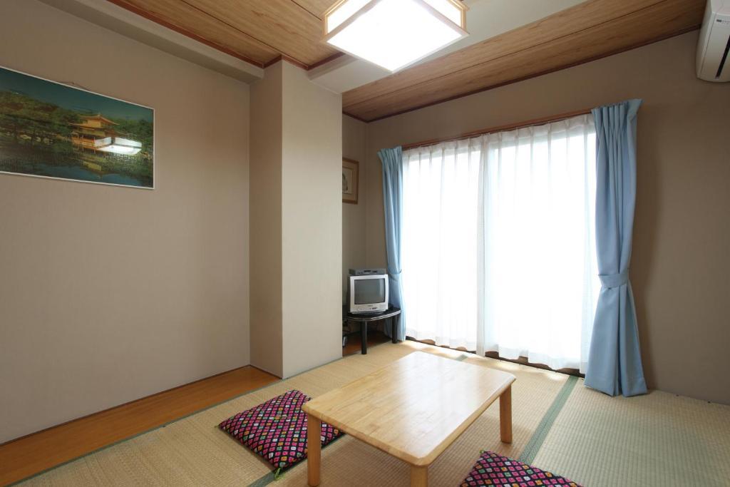 Business Hotel Nishi Ócu Pokoj fotografie